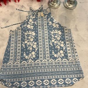 EM Halter Top M Great condition.